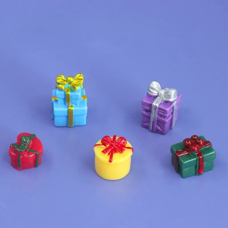 Custom 1 Pet 3D Mini Figure Glass Dollhouse Personalized Scene Display Case Unique Christmas Gift  (Production: 10-15 Business Days)