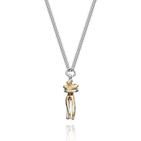 Trendy Hug Pendant Necklace for Women – Romantic Valentine's Day Jewelry Gift