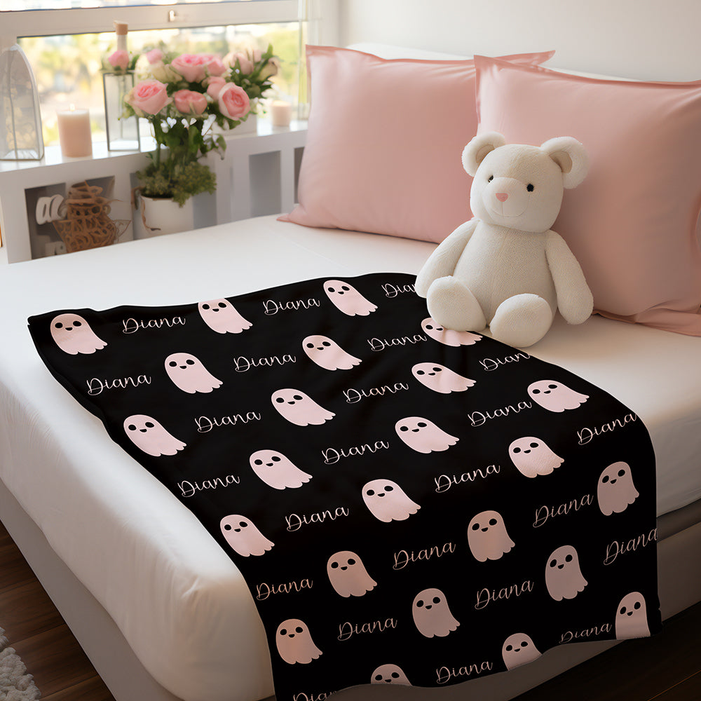 Personalized Name Cute Ghost Pattern Blanket – Custom Name Engraving Halloween Gift