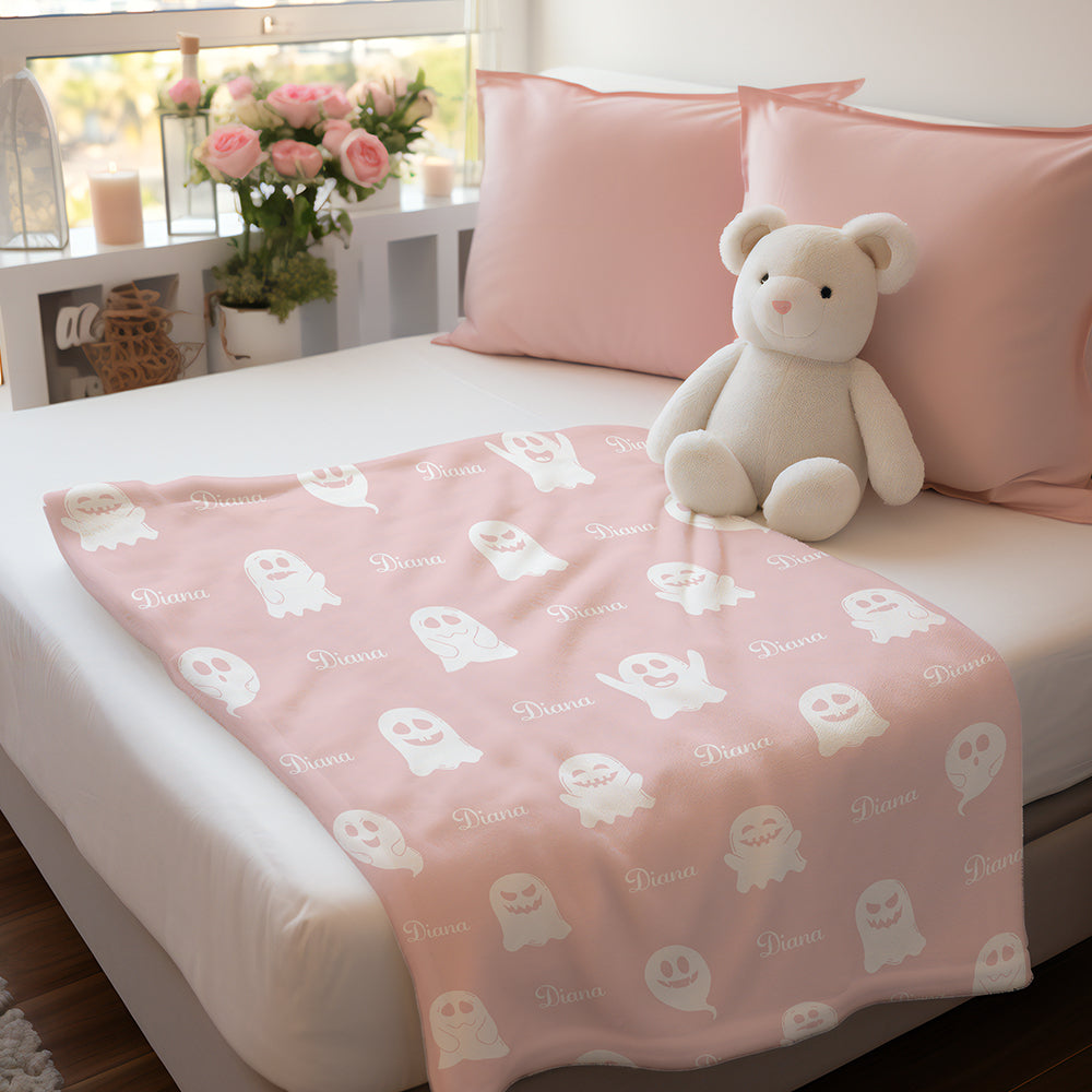 Personalized Name Spooky Ghost Pattern Blanket – Custom Name Engraving Halloween Gift