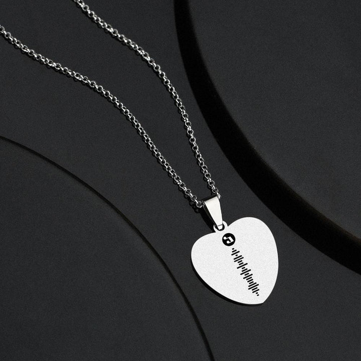 Scannable Code Necklace Engraved Heart Photo Necklace -Best Gifts for Your Lover