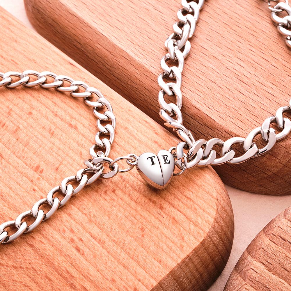 Custom Engraved Magnetic Bracelet Set Heart Shaped Matching Bracelet For Couples