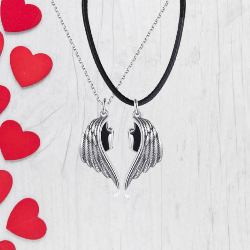 Couple Necklace Magnetic Matching Necklaces for Couples Valentine's Gift for Lover